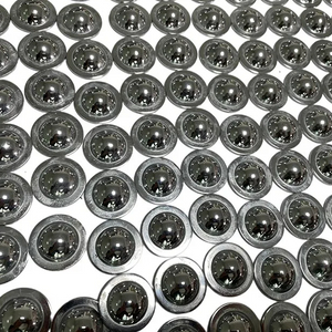 Traitement de surface de polissage miroir pour pièces en acier et en aluminium